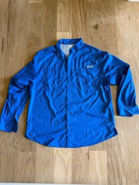 Columbia Men's Royal Blue Lightweight Button-Front Fishing Shirt